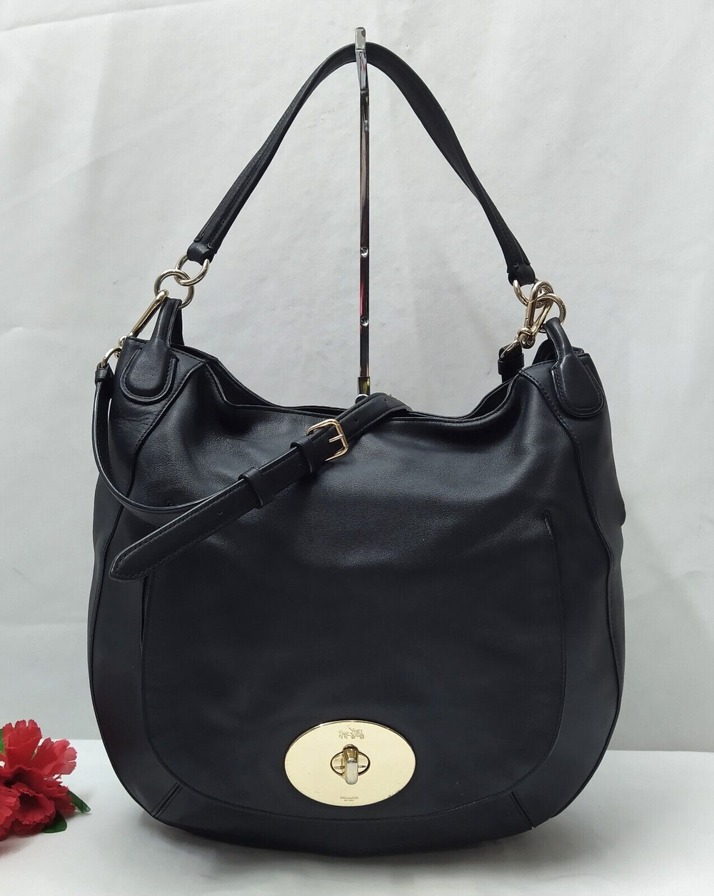 Coach Whiplash Circle Black Smooth Leather Turnlock Hobo Shoulder Bag